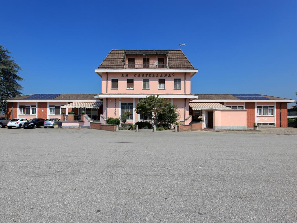 Locanda La Castellana Castello d'Agogna Esterno foto